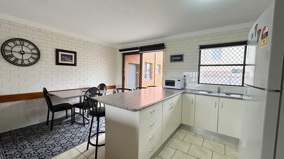 Kitchen and dining area. 