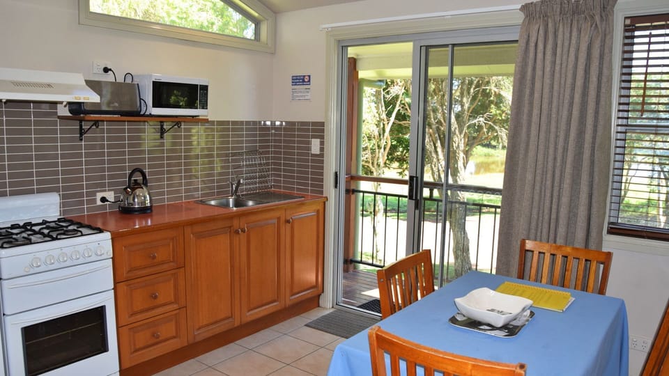 Kitchen and dining area.