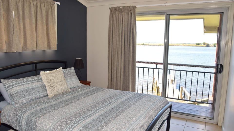 Main bedroom.