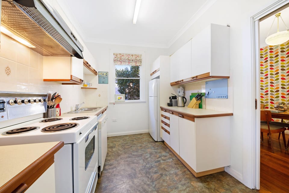 Well equipped kitchen with original stove (cooks a great roast!)