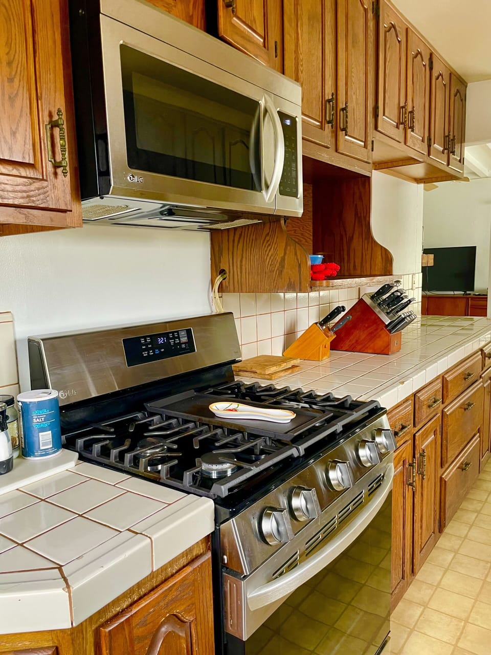 Modern stove
