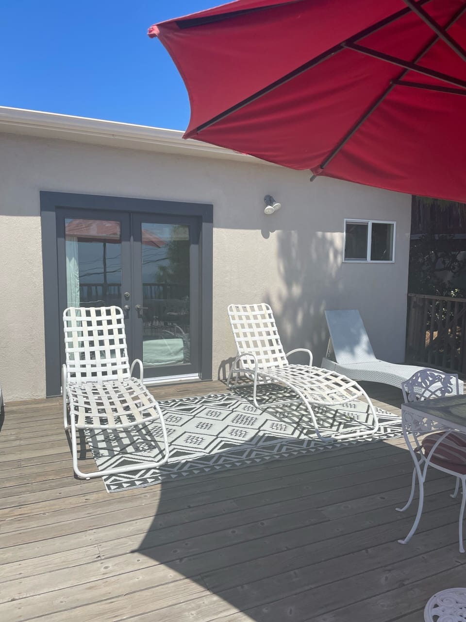 Comfortable deck with amazing views!