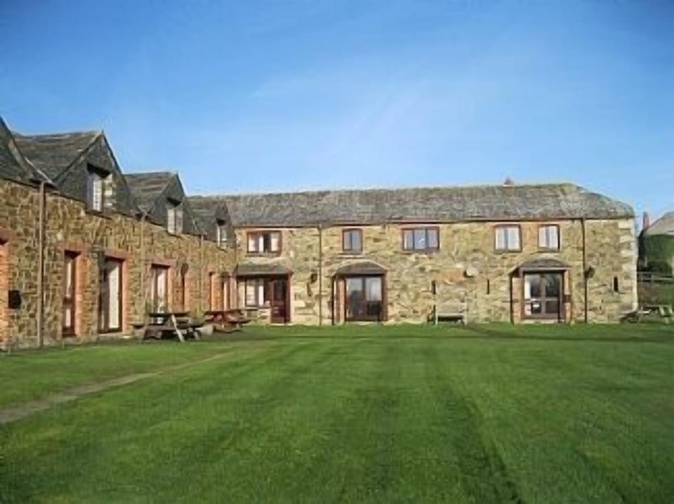 Skyview Cottage - Front