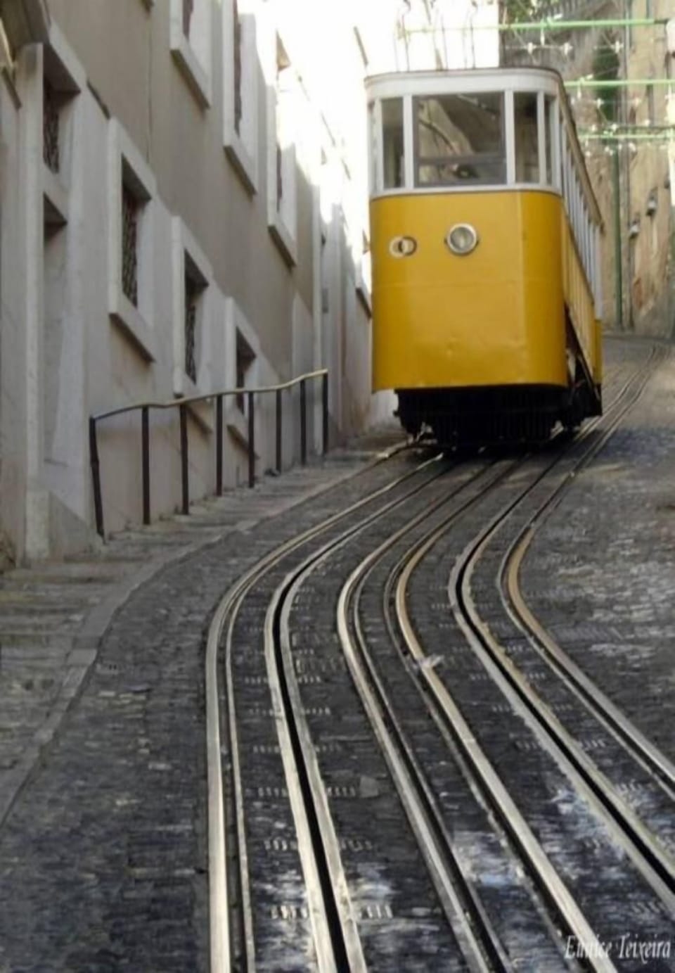 Elevator that goes up the hill 