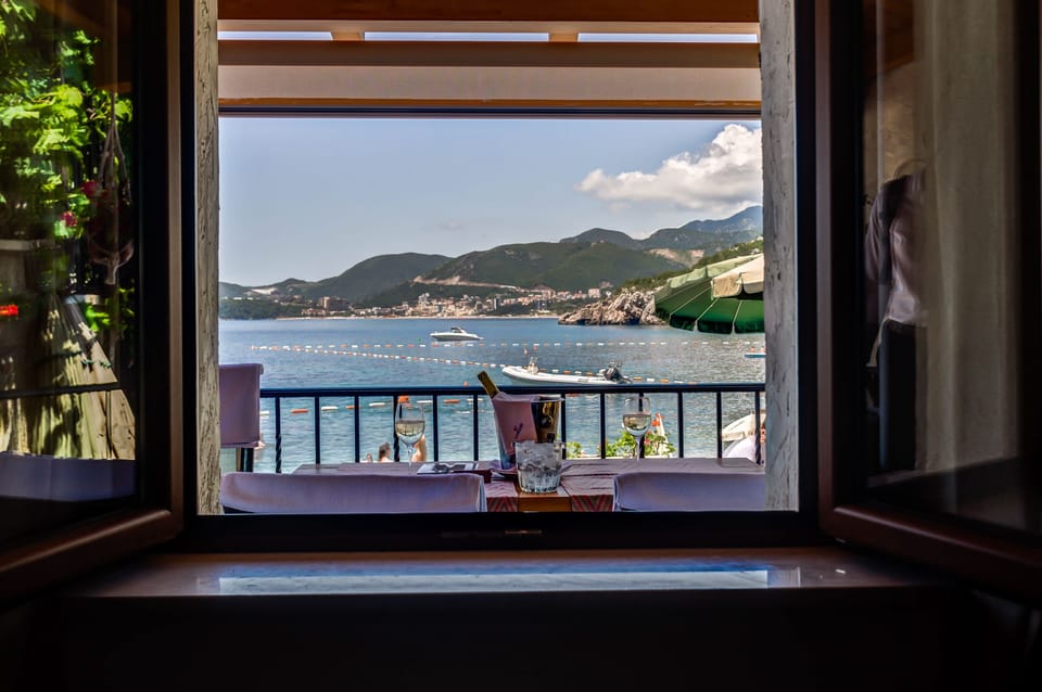 From the terrace our guests can enjoy the view of sunrise and sunset. 