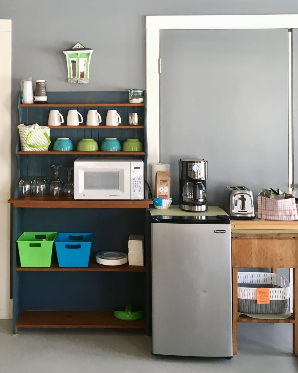 Partial kitchenette 