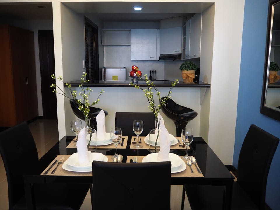 1BR Apartment in Suites de Marina Manila