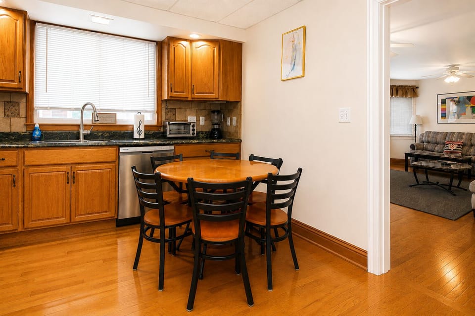 Dining area in the eat-in kitchen