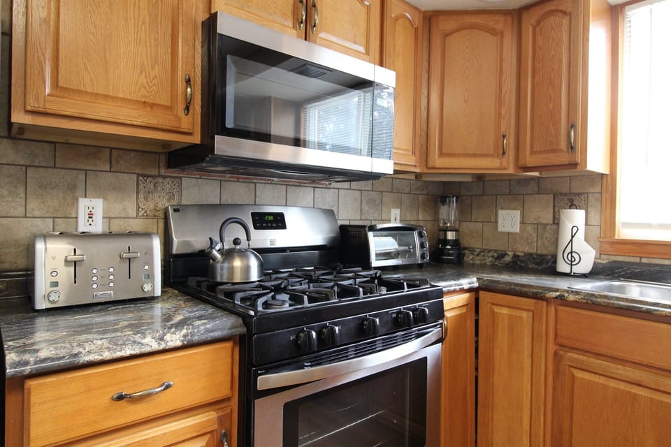 Lots of counter space!