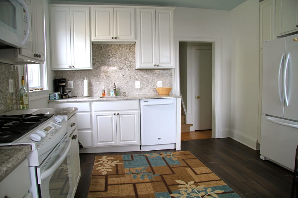 Spacious Kitchen 