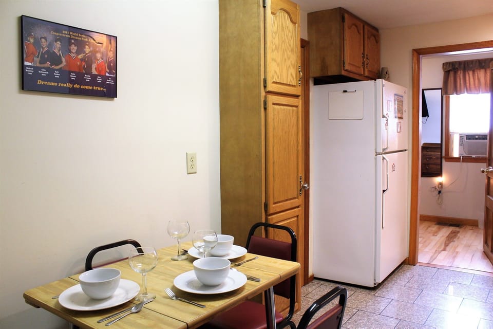 Eat in kitchen