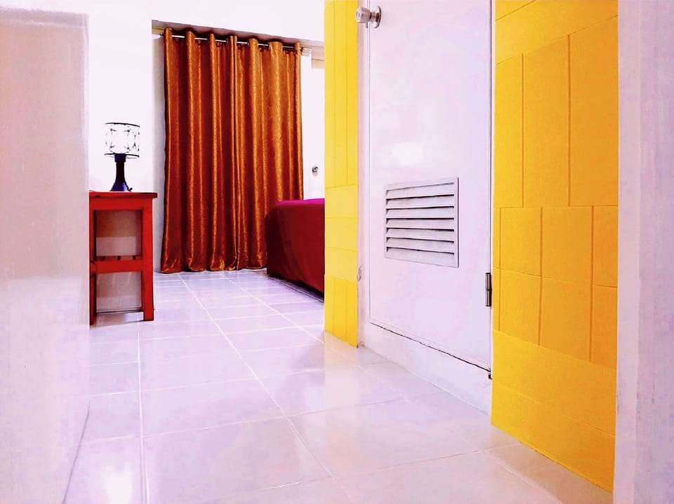 Master Bedroom with En-Suite Bathroom 