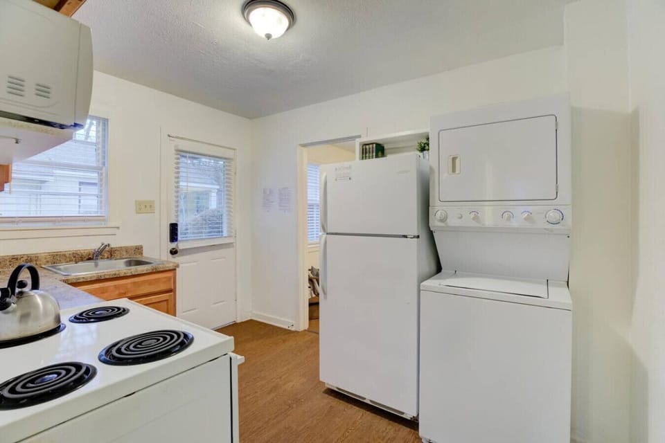 All the comforts of home—including laundry at your fingertips.
