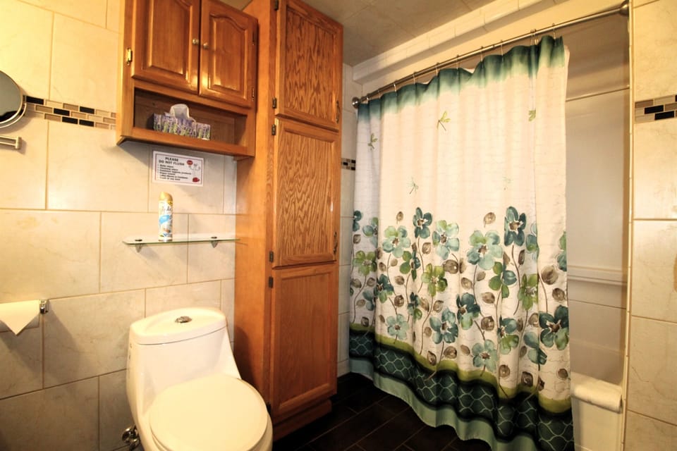Bathroom with tub/shower combo