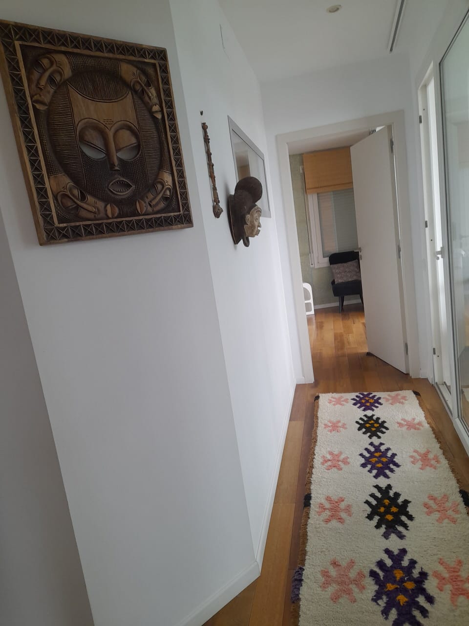 corridor between bedrooms 