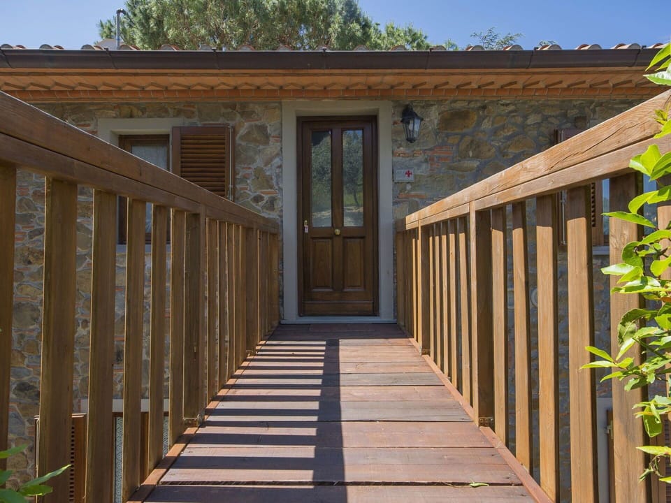 Property, Building, House, Wood, Home, Real Estate, Tree, Walkway, Facade, Architecture