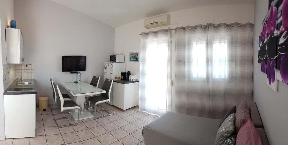 Living-dinning area