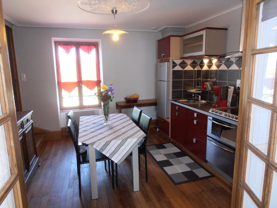 kitchen facility 2