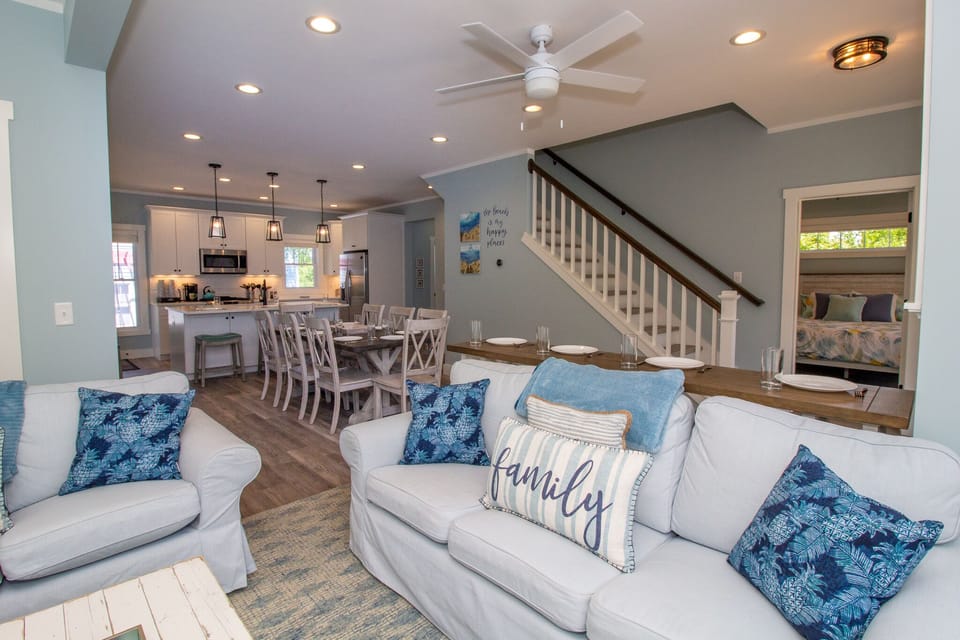 Main Level | Living Room