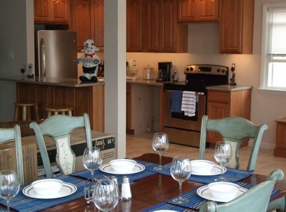Living/Dining Area