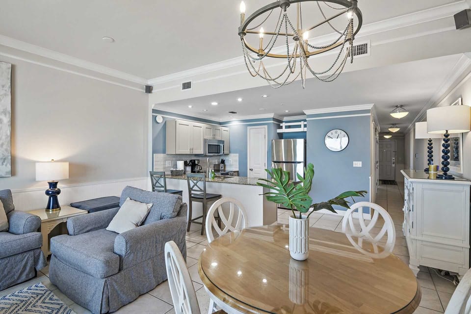 beach retreat 407 dining