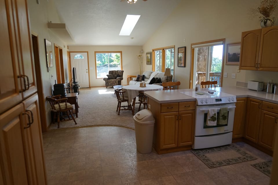 Kitchen looking toward dining area and front room

