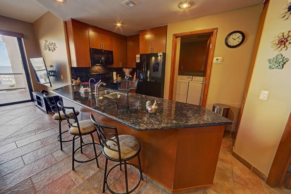 Kitchen (1)