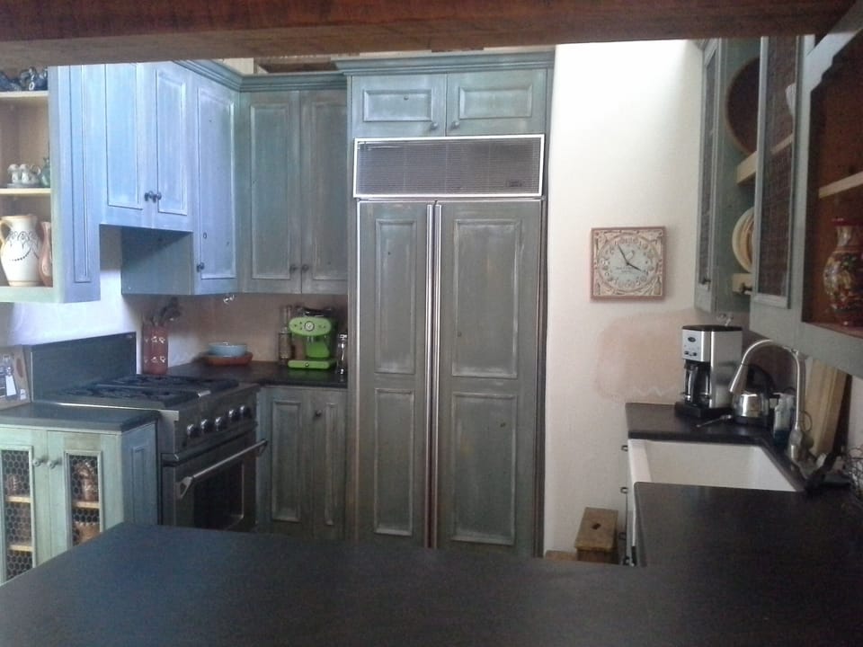 Fully equipped  kitchen with gas stove.