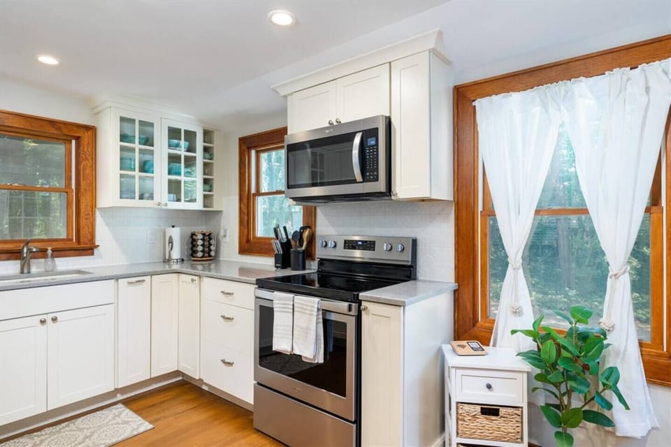 Fully stocked, the drawers and cupboards have all of the cooking/baking equipment and dinnerware you'll need to enjoy your stay