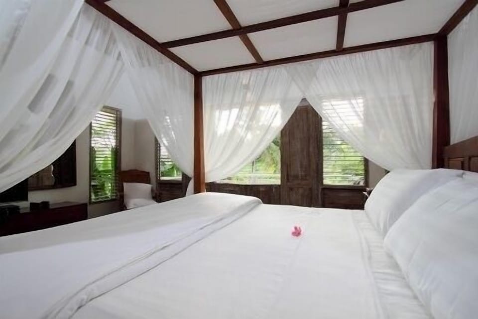 Luxury 5 Bedroom Villa Near Canggu'