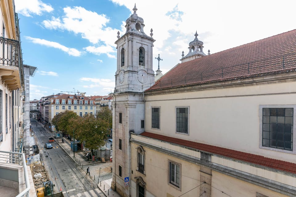 View of São Paulo square from front bedroom balconies