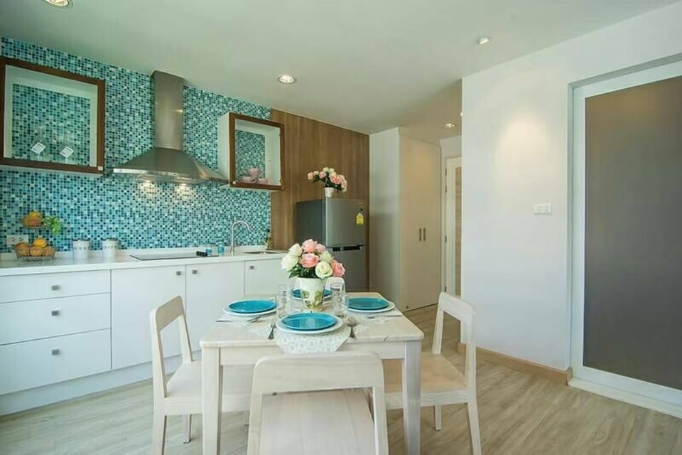 The sea condo, Dolphin bay, Praunburi