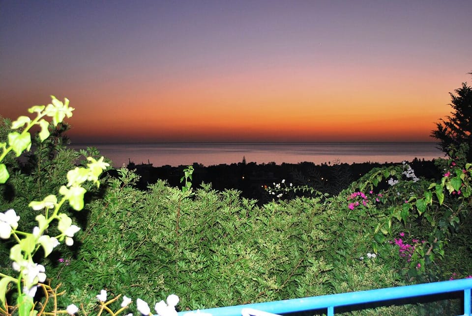 SUNSET FROM THE VILLA DIONYSUS TRANQUIL 3 BEDROOMS 