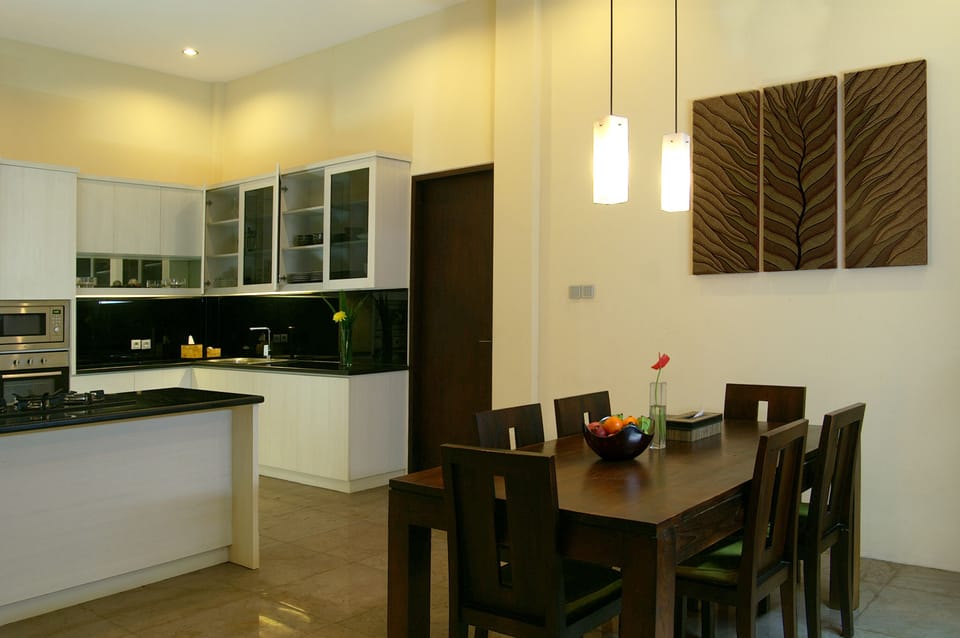 3 Bedrooms Villa Canggu Near Echo Beach