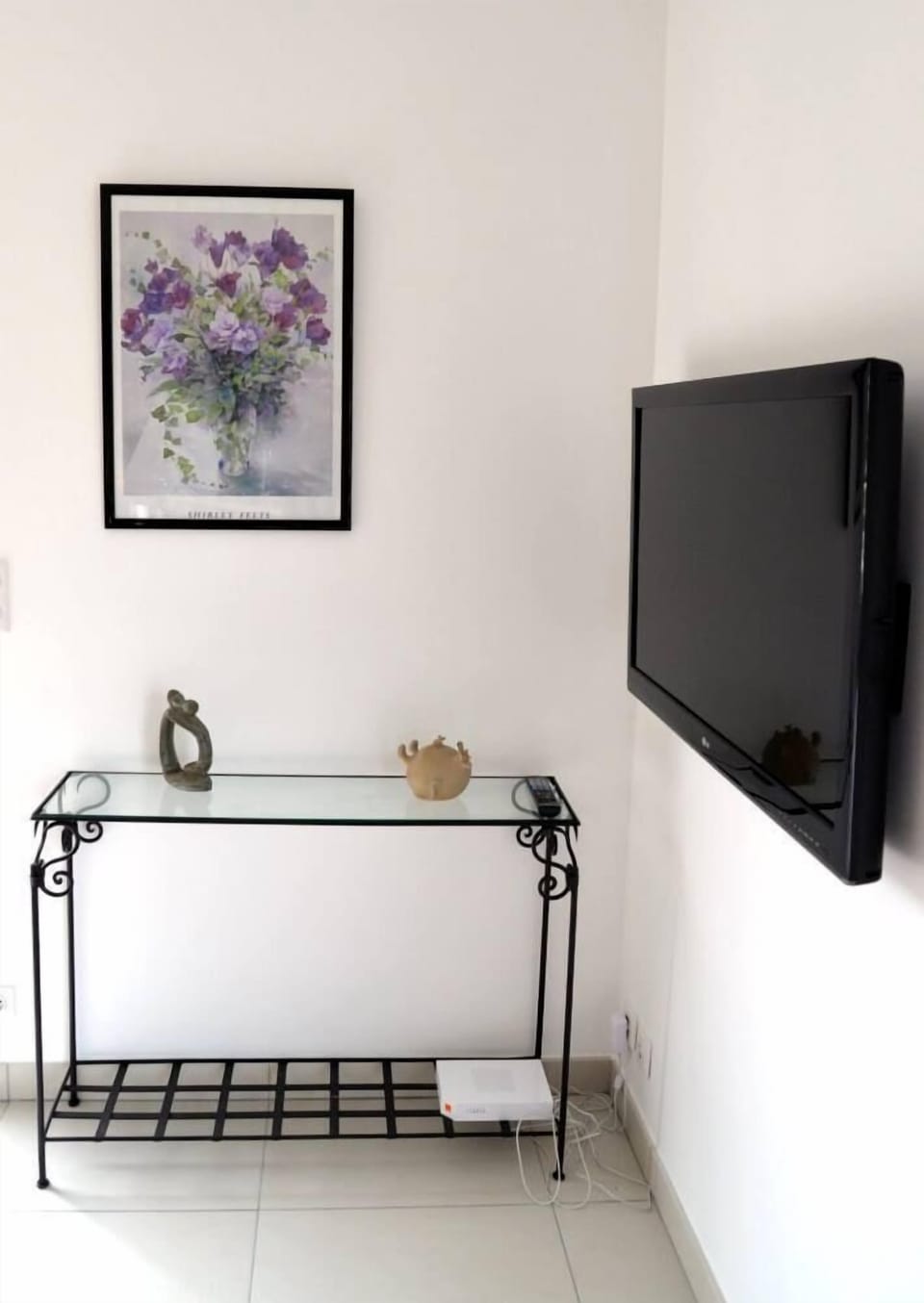 great place 116cm wall tv