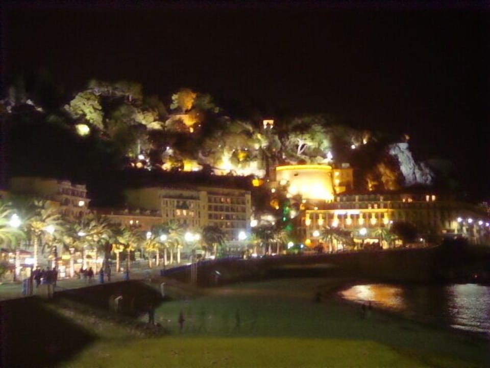 La Colline at night