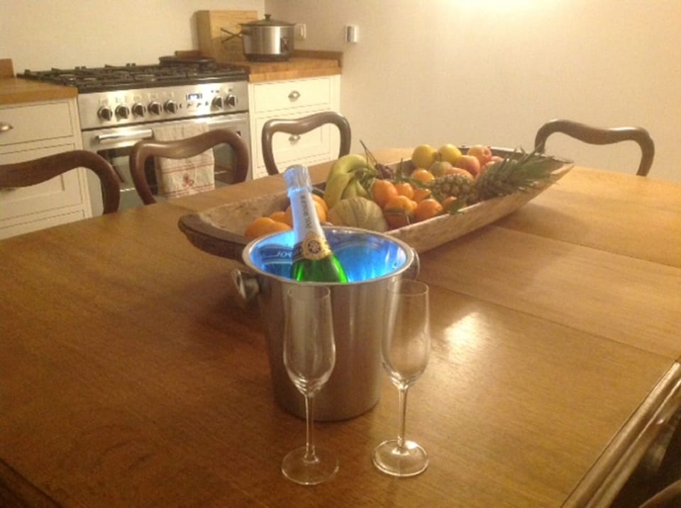 Kitchen dining