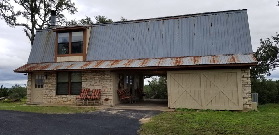 Guest Barn with open breezeway