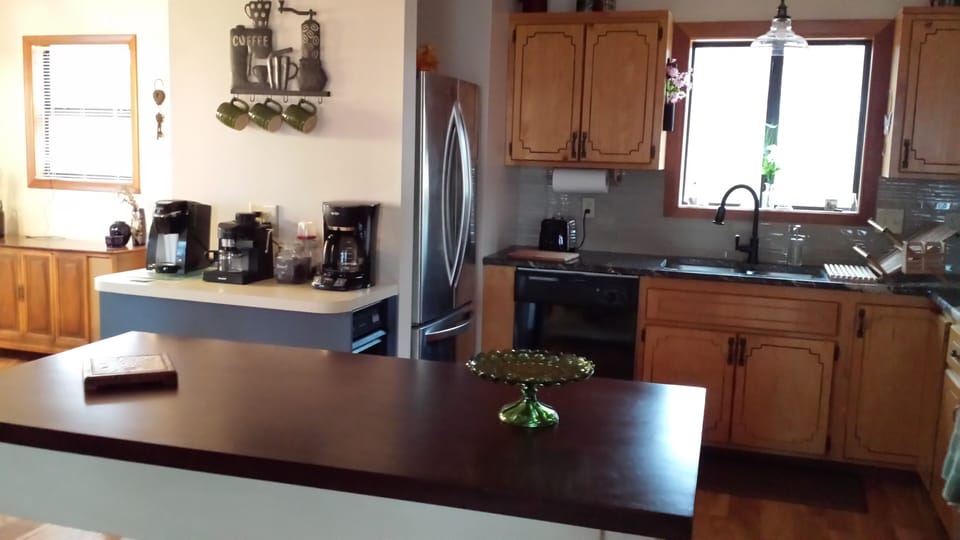 Wake up to your morning Joe from the Keurig, Cuisinart or cappuccino maker.