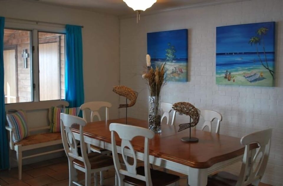 Dining Room Area