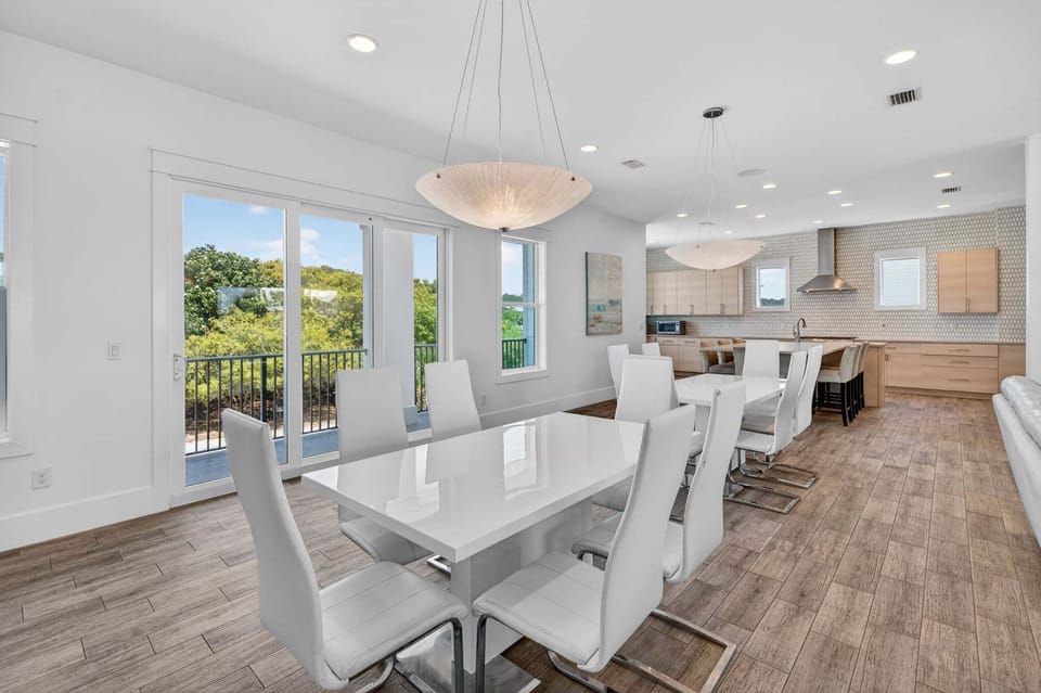 The Enclave on 30A - Dune Allen - Dining Area