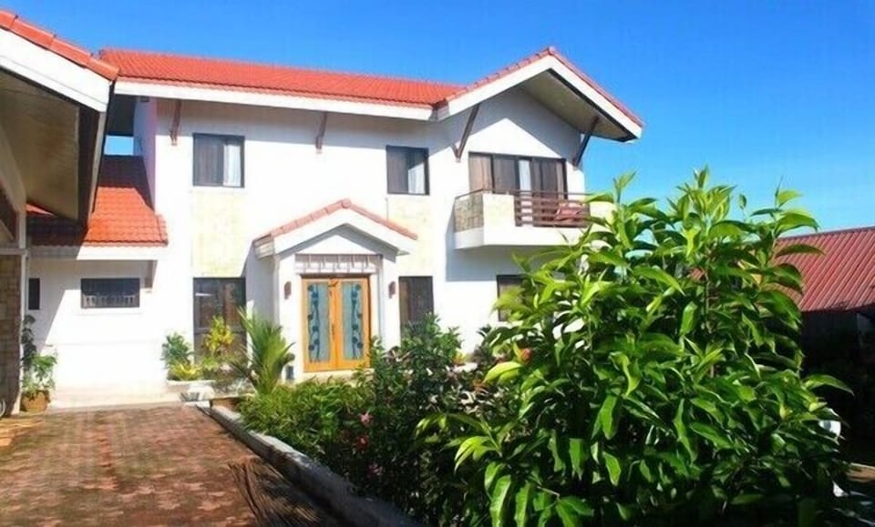 CARASUCHI VILLA