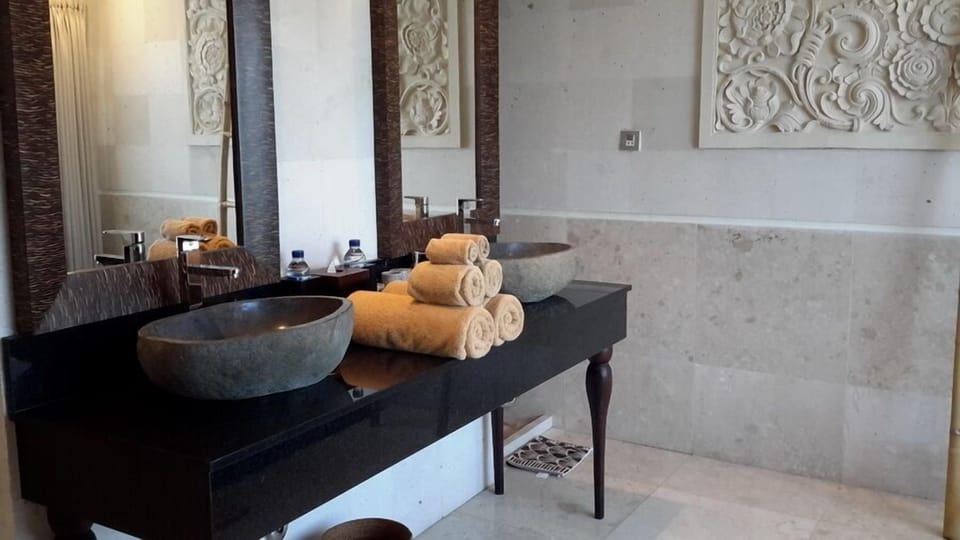Magnificent 7 Bedroom Villa In Ubud;