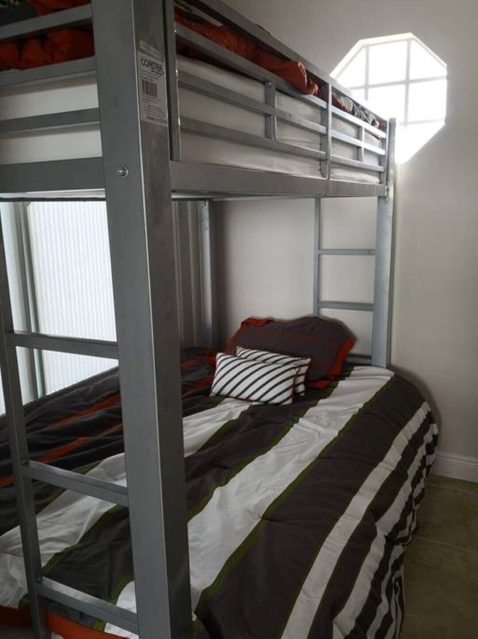 2nd floor suite 4th bedroom futon bunk sleeps 3