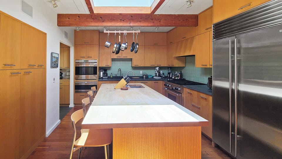 Nicely equipped kitchen with large center island