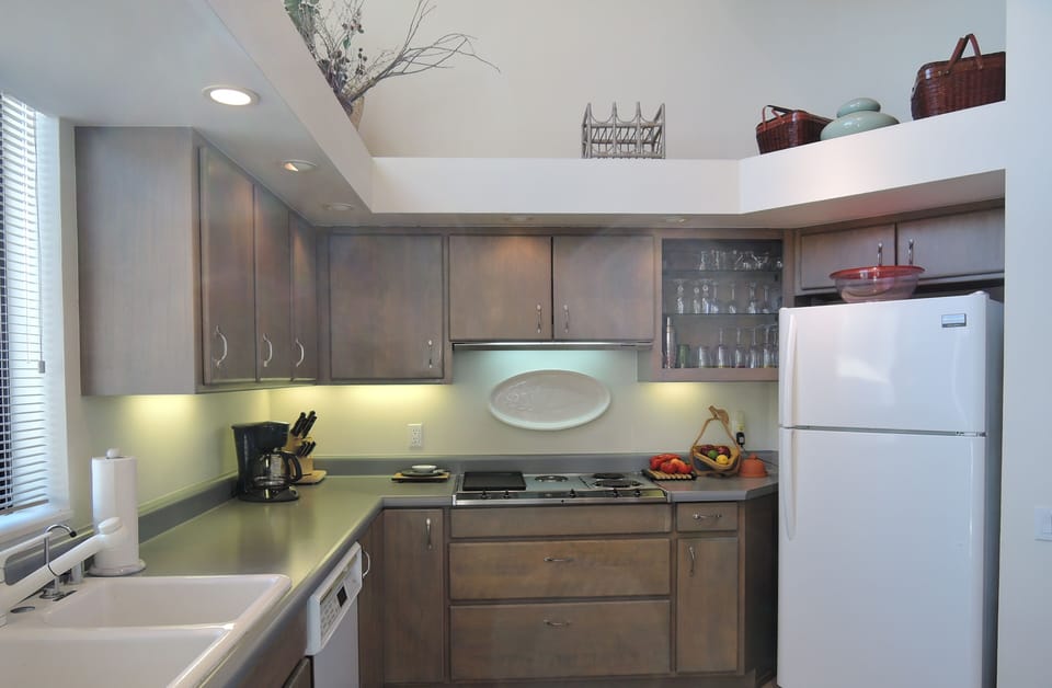 Fully equipped kitchen with spices and Bar tools