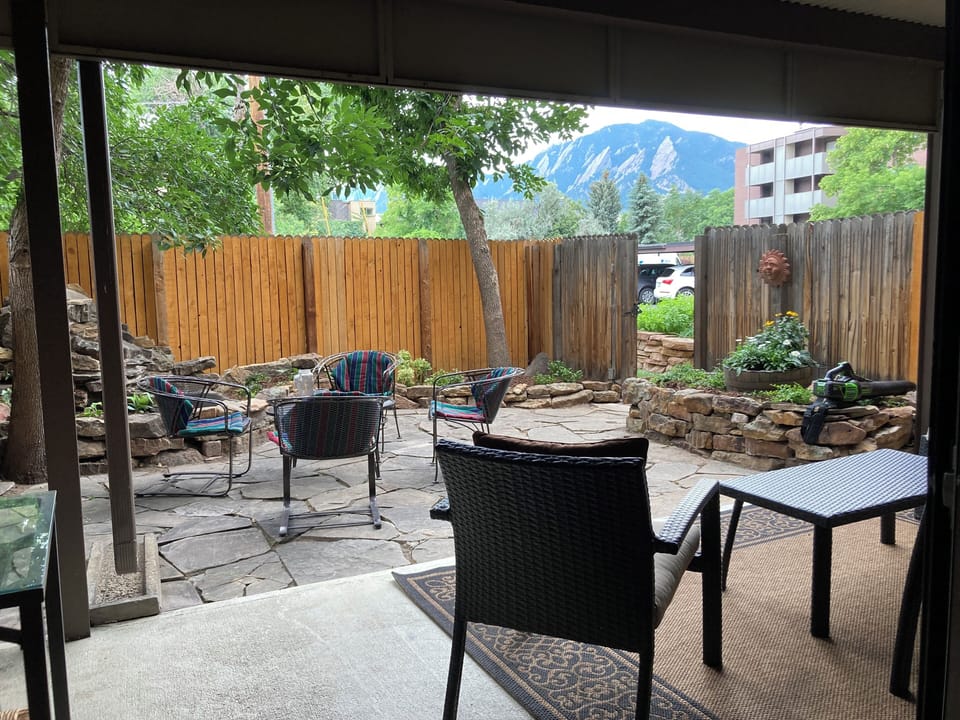 400sqft private patio with fantastic view of the Flatirons