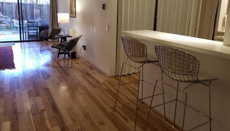 Kitchen bar counter for two