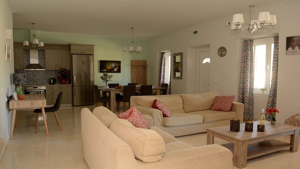 Lounge-Dining area