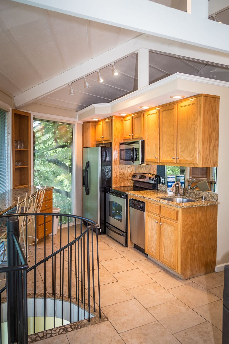 All Ya need Kitchen/Just Bring Food/drink
All pots Pans Dishes Blender 
